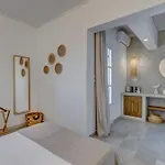 Thalassa 4*